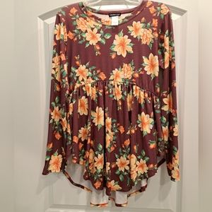 Beautiful Heimish USA top